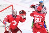Finále hokejové extraligy mezi Pardubicemi a Třincem se za nerozhodného stavu 1:1 na zápasy stěhuje do Slezska
