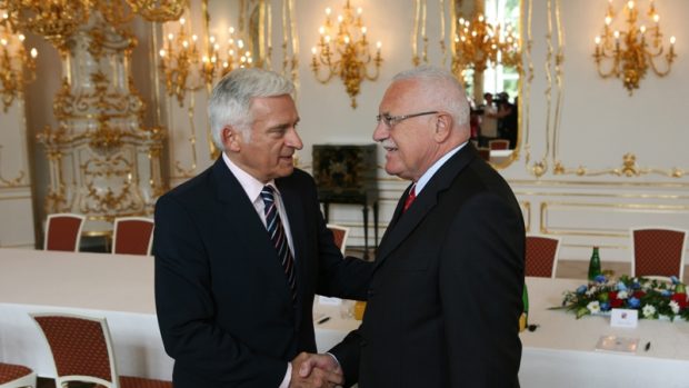 Předseda Evropského parlamentu Jerzy Buzek a prezident ČR Václav Klaus