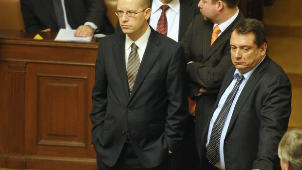 Bohuslav Sobotka a Jiří Paroubek v Poslanecké sněmovně