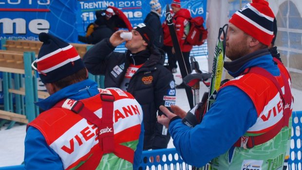 Běh na lyžích, Tour de Ski Martin Jakš v cíli Tour de Ski, trenér Miroslav Petrásek, servisman Vít Fousek