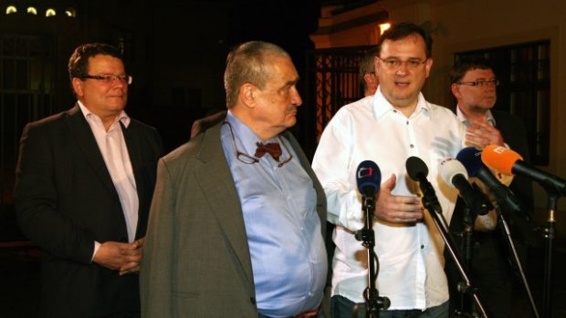 Petr Nečas a Karel Schwarzenberg po jednání K9.