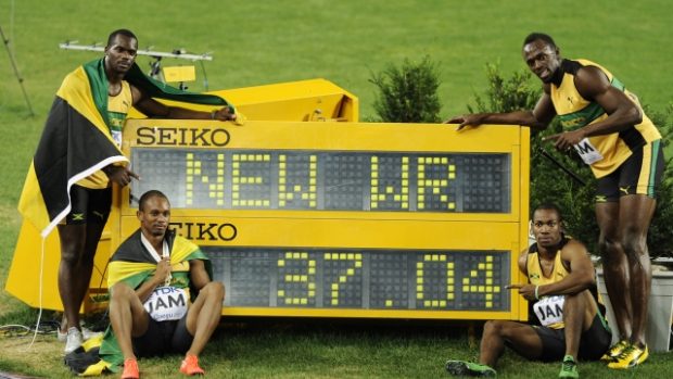 Jamajčané - noví světoví rekordmané ve štafetě na 4x100 metrů