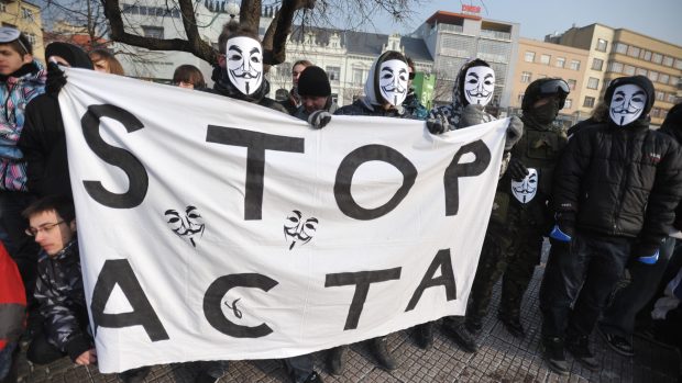 Protest proti mezinárodní smlouvě proti šíření nelegálních kopií (ACTA) se uskutečnil 11. února také ve Zlíně