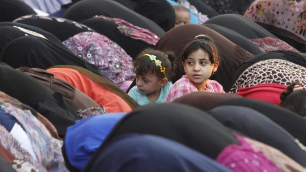 Muslimky při modlitbě