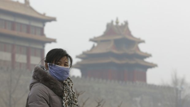 Peking dusí smog