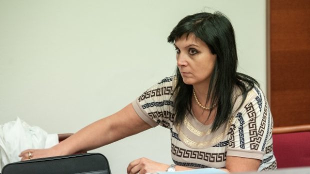 U krajského soudu v Liberci pokračovalo projednávání sporu bývalé obhájkyně útočníků z Nového Boru Kláry Samkové (na snímku), která žaluje matku nejhůře zraněné oběti Irenu Maškovou