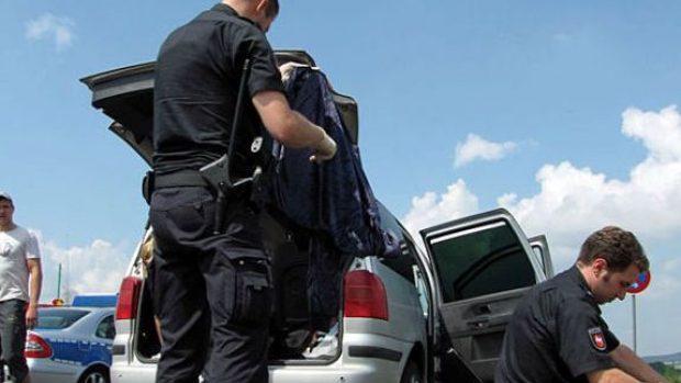Němečtí policisté chtějí zpřísnit kontroly u hranic s Českem