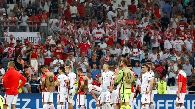 Polští fanoušci po dvou minutách křepčili, nakonec se s Eurem museli rozloučit
