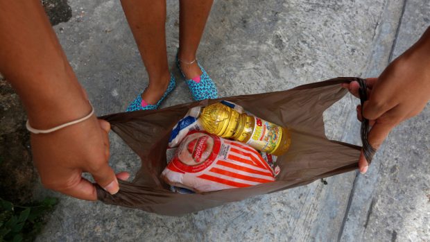 Ve Venezuele je nedostatek potravin