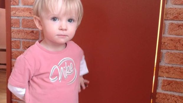Dvouletá Klárka hledala minulý rok prostřednictvím příspěvku na Facebooku vhodného dárce kostní dřeně