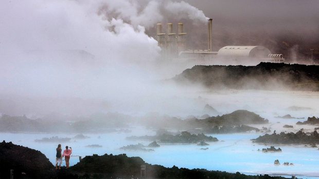 Geotermální elektrárna Svartsengi nedaleko Grindavíku na Islandu