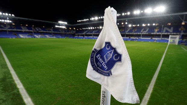 Everton za porušení finančních pravidel obdržel od vedení Premier League nejvyšší trest v historii soutěže Po odečtu 10 bodů klub padá na předposlední místo tabulky