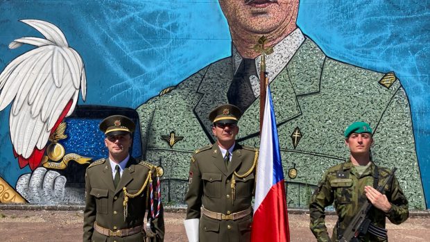 Zástupci české armády, kteří budou na francouzské přehlídce v Paříži