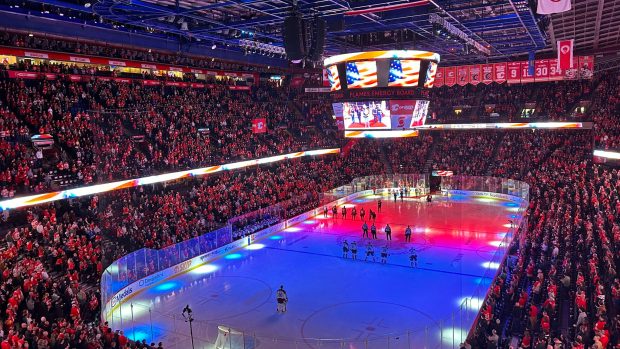 Čeští biatlonisté si v Kanadě nenechali ujít zápas NHL