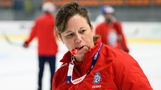 Kanadská trenérka české ženské hokejové reprezentace Carla MacLeodová