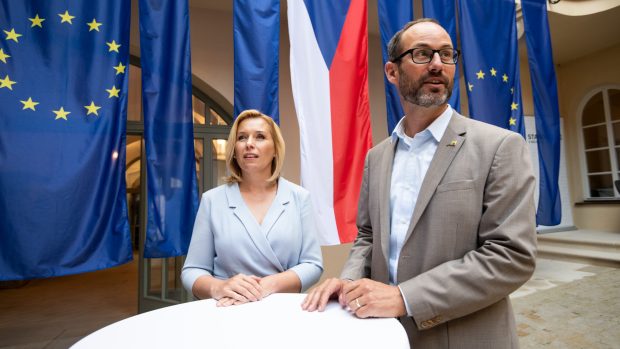 Kandidátku Starostů do voleb do Evropského parlamentu povedou Jan Farský a Danuše Nerudová