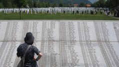 Patmátník Srebrenica-Potočari, kde odpočívají těla tisíců povražděných bosenských Muslimů