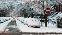 Severovýchod USA a část Kanady zavalil sníh