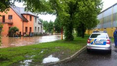 Královéhradecký kraj. Nový Bydžov u zimního stadionu. Povodně 3. červen 2013