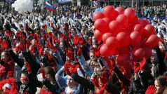 Lidé na Krymu slaví rok od rozhodnutí o připojení Krymu k Rusku