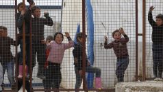 Syrští migranti v uprchlickém táboře Bab al-Salam nedaleko tureckých hranic