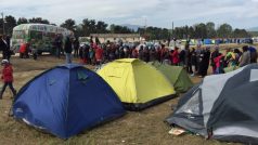 Ilegální uprchlický tábor u řecké vesnice Idomeni