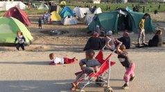 Ilegální uprchlický tábor u řecké vesnice Idomeni