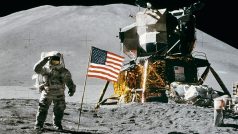 Neil Armstrong a modul Apolla 11