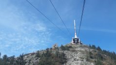 Město Liberec začne jednat s ministerstvem dopravy a s Českými drahami o možnosti získání pozemků a staveb lanovky na Ještěd