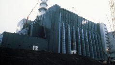 Budova jaderné elektrárny v Černobylu po havárii v dubnu 1986