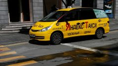 Vůz taxislužby Yandex v Jerevanu