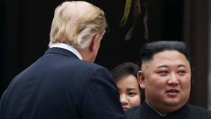 Prezident Donald Trump a severokorejský vůdce Kim Čong-Un opustili jednání předčasně