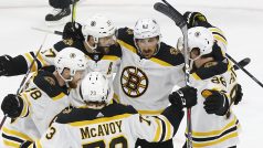 Hokejisté Bostonu jsou po šesti letech ve finále NHL