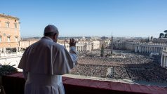 Papež František promluvil k tisícům věřícím.
