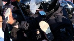 Bezpečností složky zatýkají demonstranty v ruském Chabarovsku