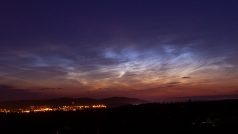 Noční svítící oblaka zachycená 4. 7. v Brně