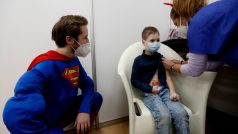 S očkováním dětí pomáhal třeba i Superman
