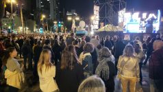 Shromáždění v Tel Avivu na náměstí unesených