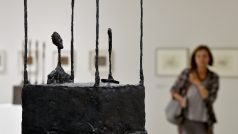 Celá výstava čítá na 170 děl a většinu z nich zapůjčila pařížská Fondation Giacometti.