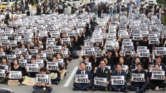 Desetitisíce učitelů v Jižní Koreji začalo stávkovat za lepší ochranu před tlakem ze strany rodičů školáků