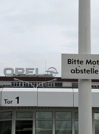 U vrátnice do Opelu