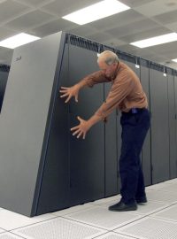 Skříně clusterového superpočítače Blue Gene od IBM