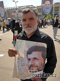 Stoupenci Ahmadínežáda