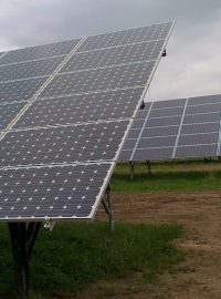 Slavnostní zahájení provozu největší české solární elektrárny Vepřek na Mělnicku