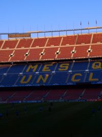 Pro fotbalisty Barcelony je trénink na Camp Nou rutina, například pro plzeňské hráče ale životním zážitkem