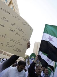 V Sýrii demonstrují stovky tisíc lidí