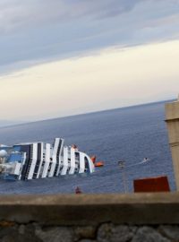 Ztroskotaná loď Costa Concordia