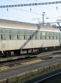 Vlak, nádraží Mělník