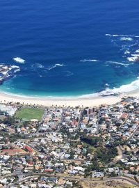 Pod Stolovou horou se rozkládá Kapské Město