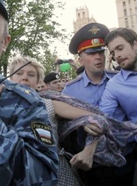 Zatýkání představitelů opozice v Moskvě